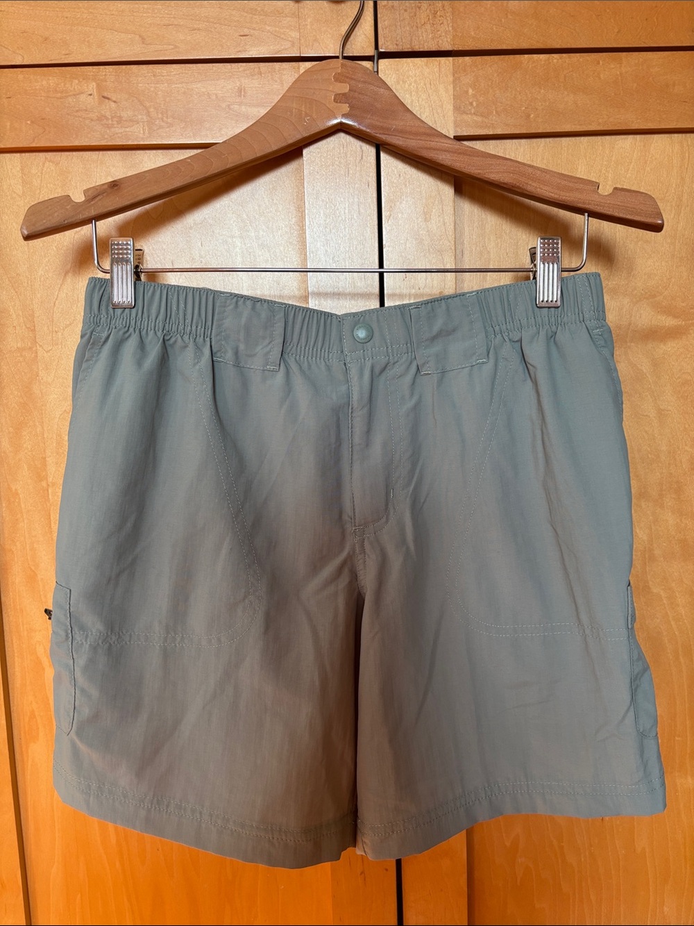 Columbia Men's Lightweight Olive Green Pull-On Shorts-Size Small-